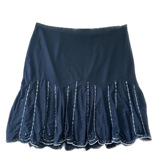 ⭐️EXPRESS - BLACK FLOWY MIDI SKIRT WITH BEADED DETAIL⭐️ - Picture 2 of 5